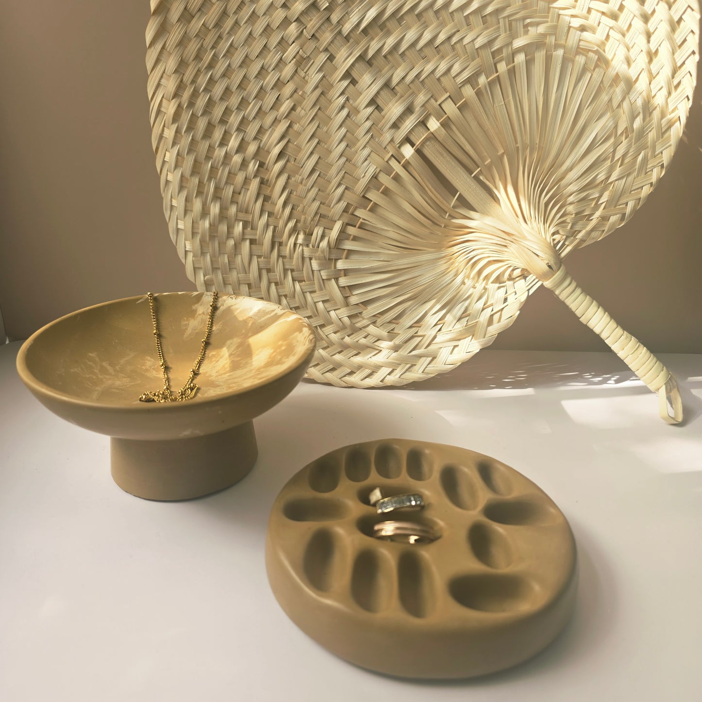 CRATER - Raised Decorative Bowl