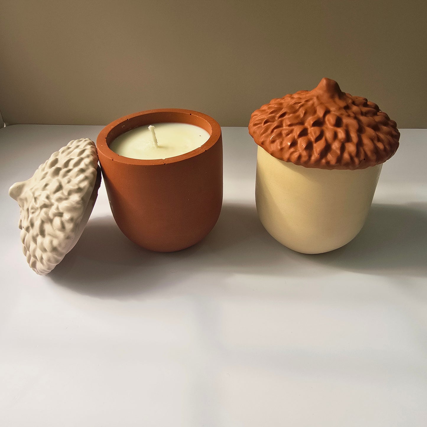 ACORN - Candle with lid