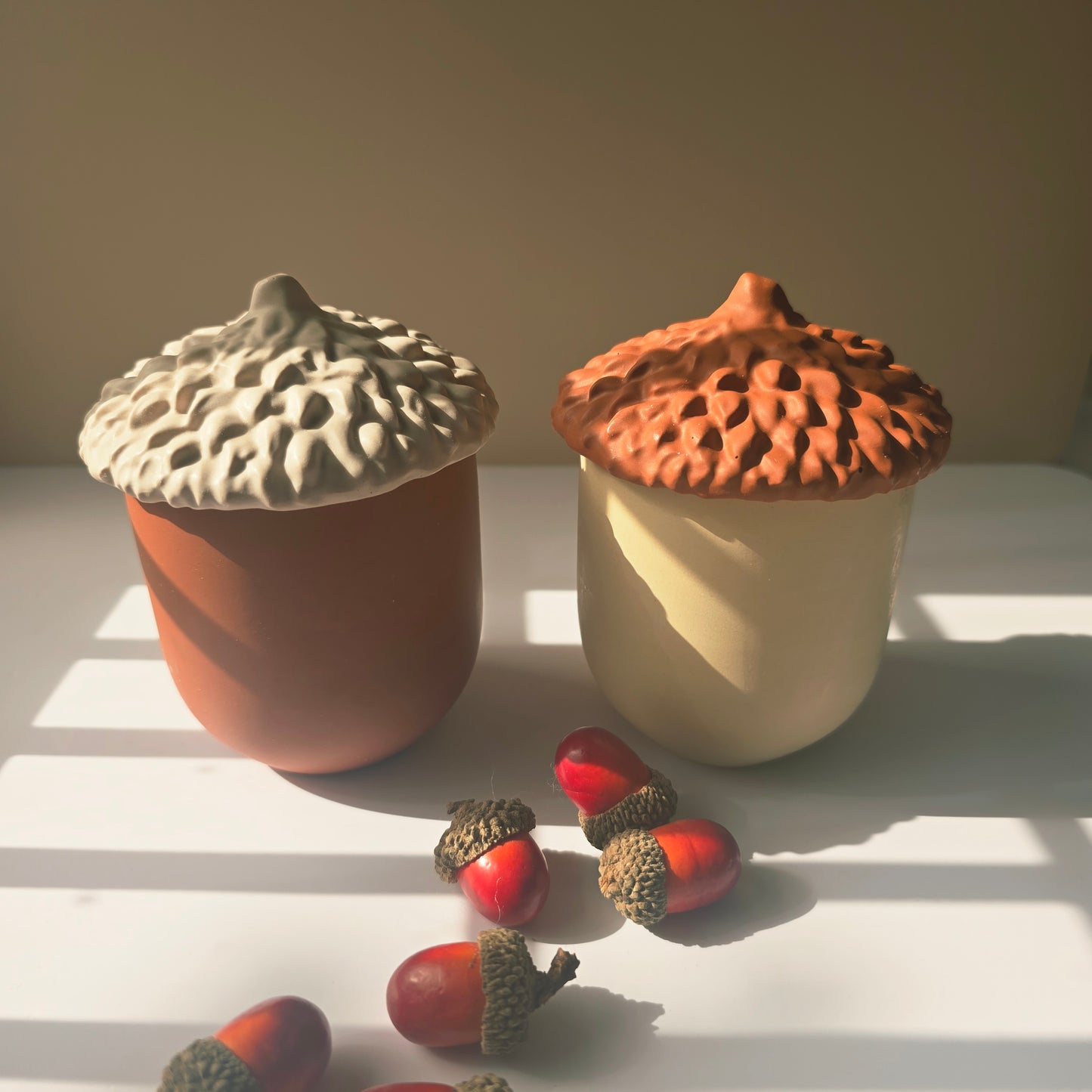 ACORN - Candle with lid