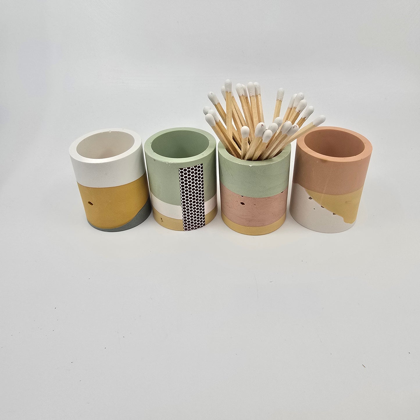 Match Holder with Striker – Air Bubbles