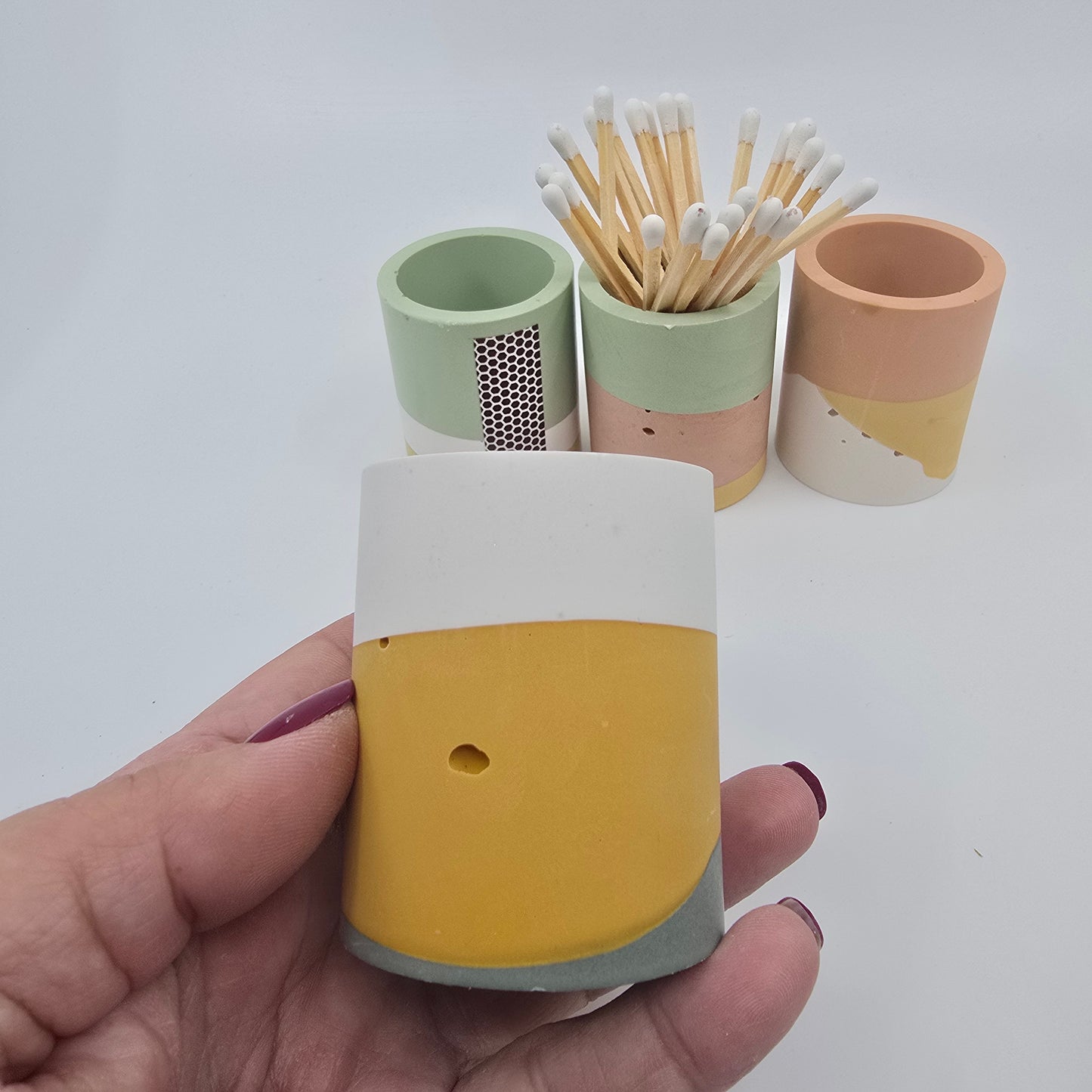 Match Holder with Striker – Air Bubbles