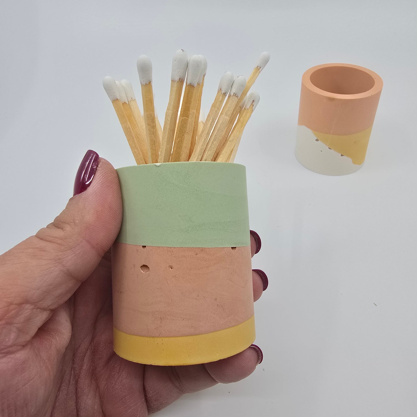 Match Holder with Striker – Air Bubbles