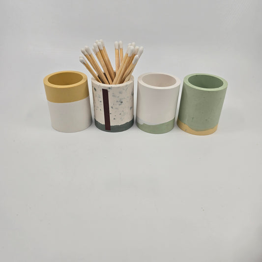 Match Holder with Striker – Trial Colours