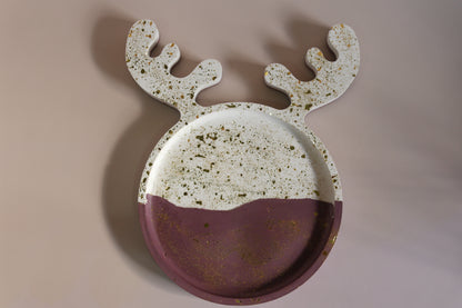 REINDEER DECORATIVE PLATE