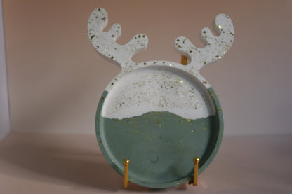 REINDEER DECORATIVE PLATE
