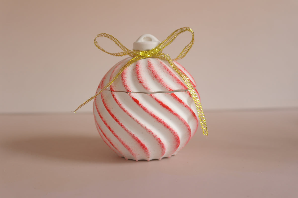 CHRISTMAS BAUBLE - Candle